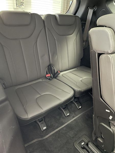 Hyundai Santa Fe 2.2 CRDi ČR AWD AT 7.MÍST LUXU - fotka 20 z 40