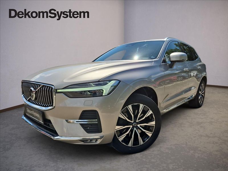 Volvo XC60 2,0 B4 AWD diesel Plus Bright - fotka 1 z 19
