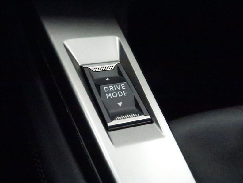 Peugeot 308 1,2 PT ALLURE NAVI KAMERA ČR - fotka 30 z 46
