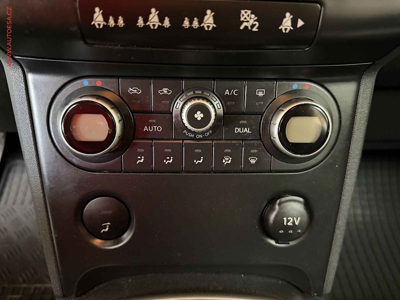 Nissan Qashqai (2008) 2.0dCi 4x4, TZ - fotka 15 z 17