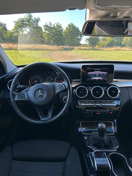 Mercedes-Benz Třídy C 1.6 100kw - fotka 12 z 12