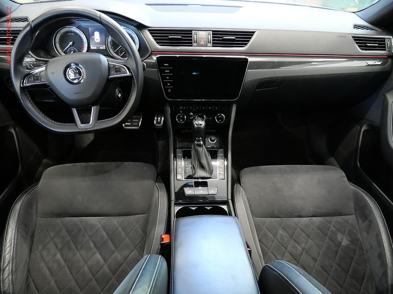 Škoda Superb (2018) 2.0TDi 4x4, SportLine, DSG - fotka 8 z 20
