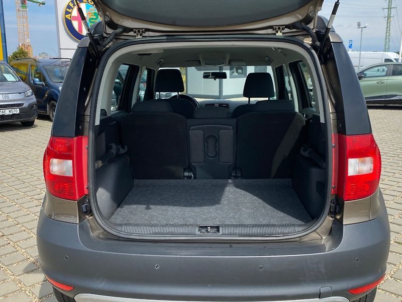 Škoda Yeti (2012) 2,0 (103kW) NM 4X4   Man - fotka 9 z 25