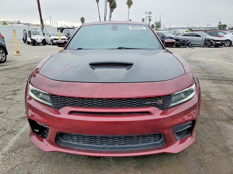 Dodge Charger (2021) Auto na cestě - fotka 5 z 12