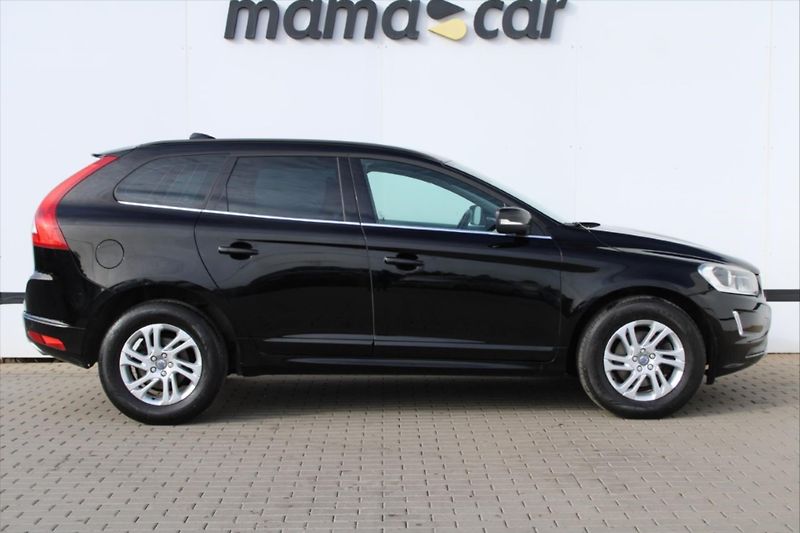 Volvo XC60 2.4D 140kW AWD SERVIS. KN. ČR - fotka 8 z 21