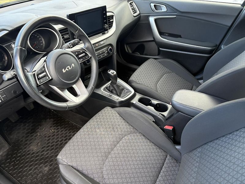 Kia Ceed 1.5 T-GDI 117kW FRESH - fotka 10 z 20