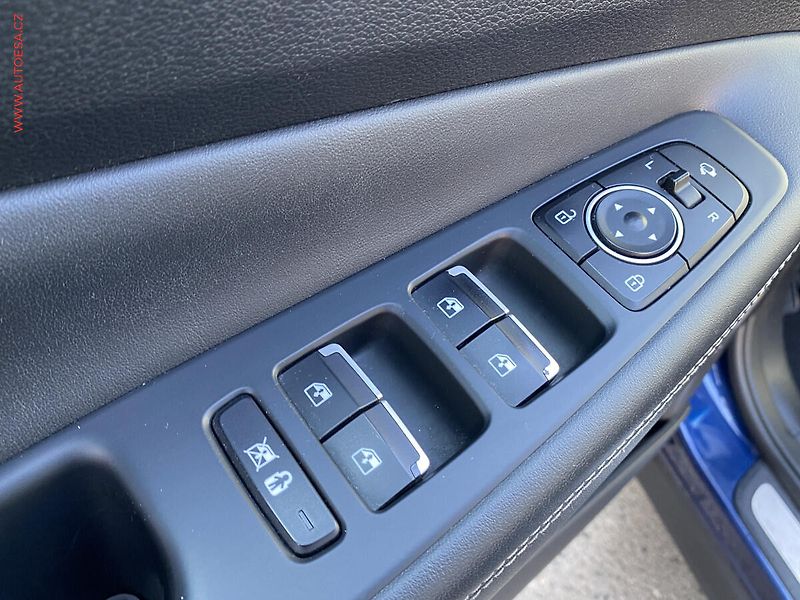 Hyundai Santa Fe (2019) 2.2 CRDi 4x4, ČR, AT, LED, TZ - fotka 13 z 21