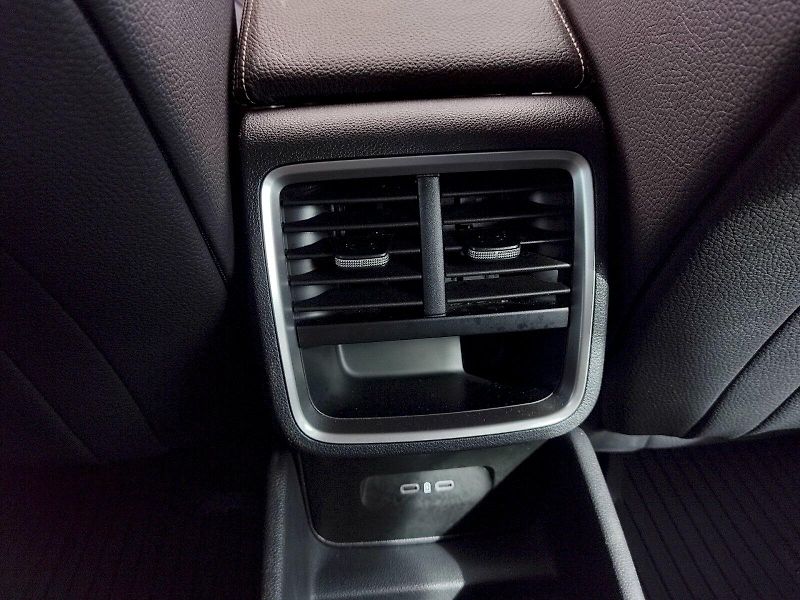 Škoda Octavia (2025) Top Selection 1,5 Tsi 110 Kw D - fotka 27 z 37