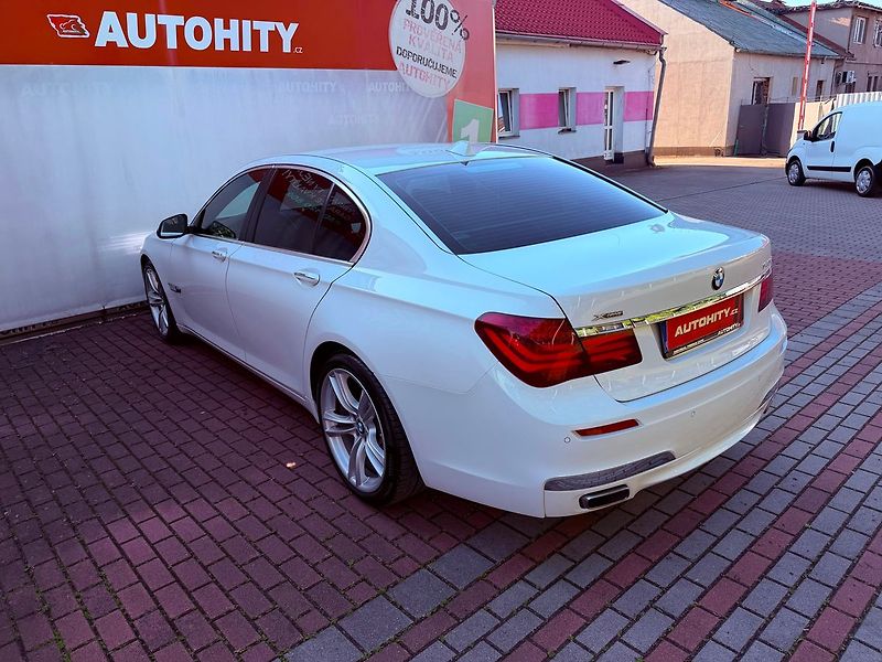 BMW Řada 7 740d xDrive, M Paket, B&O, ČR, - fotka 9 z 35