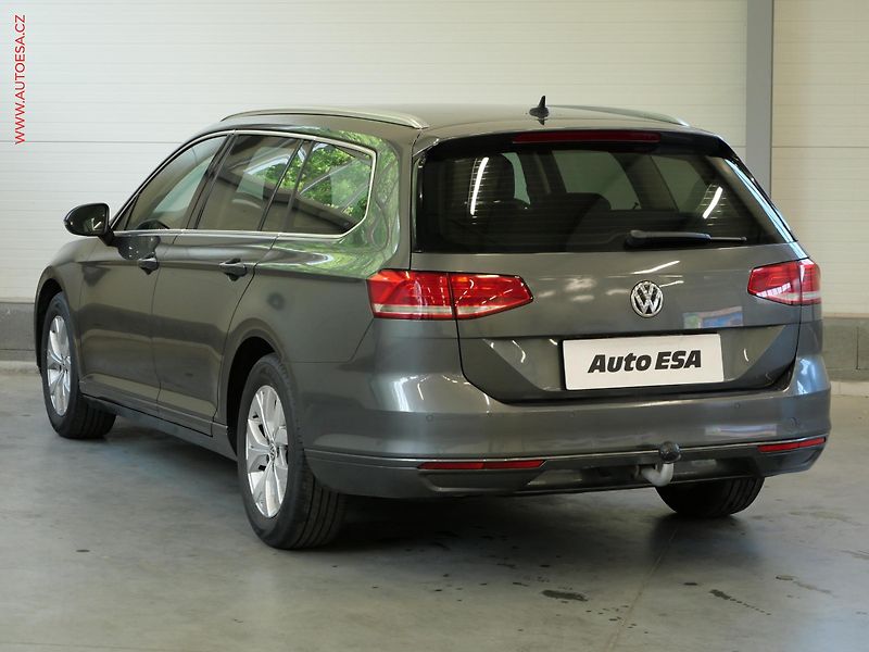 Volkswagen Passat (2015) 2.0 TDi, DSG, park.asist - fotka 6 z 21