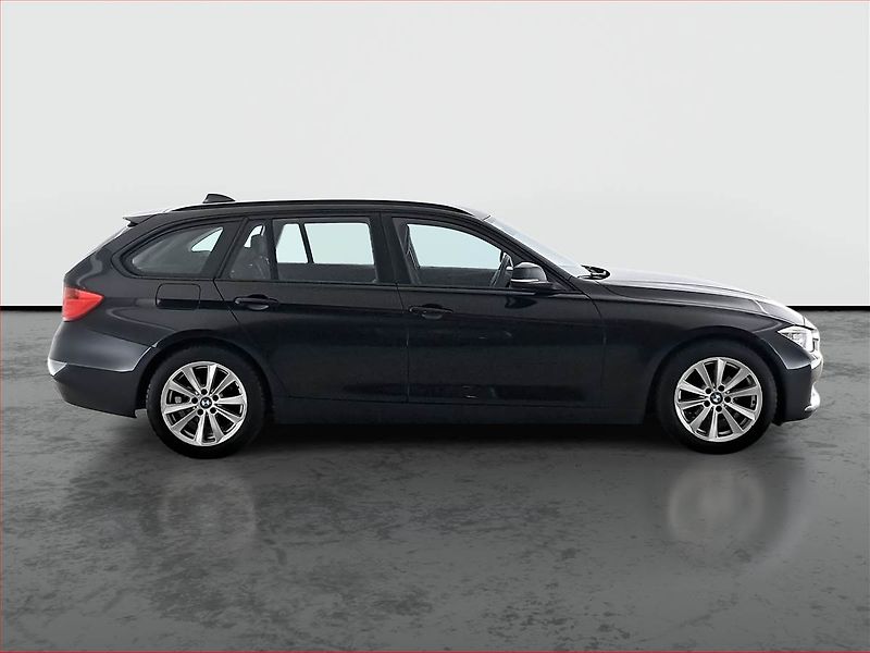 BMW Řada 3 (2013) 318 d, Xenony, Tempomat - fotka 6 z 20