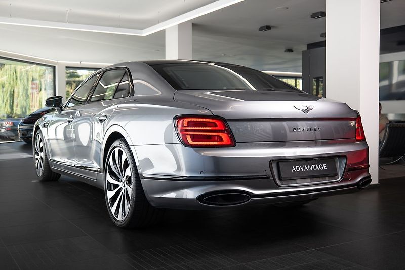 Bentley Flying Spur W12 360/LED/Pano/Ventilovaná a - fotka 4 z 27