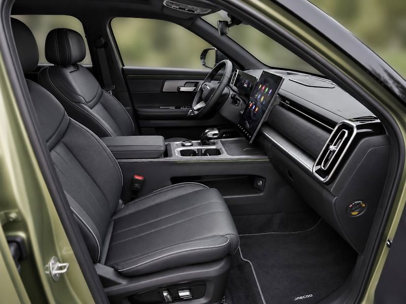 Jaecoo 7 (2026) 1,6 TGI 7AT Exclusive 4x4 - fotka 15 z 47