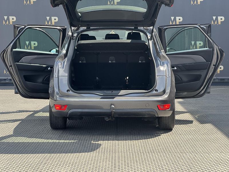 Citroën C4 Picasso (2018) 1.2 SpaceTourer PureTech tažné - fotka 10 z 44