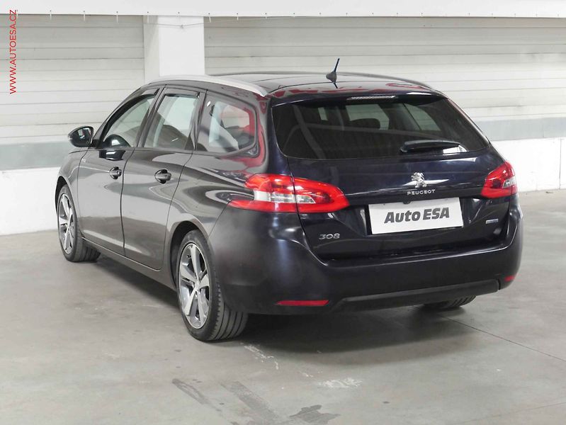 Peugeot 308 (2016) 2.0 HDi, Navigace - fotka 4 z 25