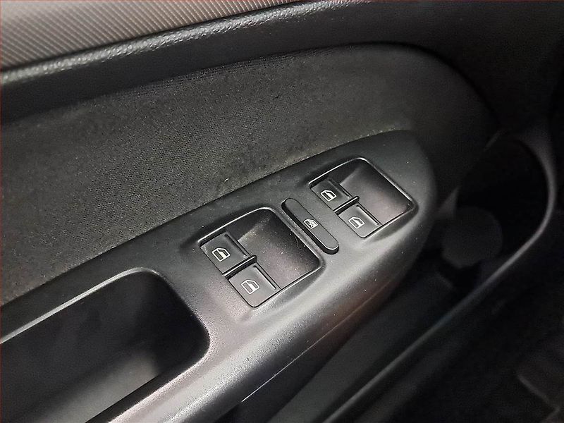 Škoda Octavia (2010) 1.6 TDI, Serv.kniha, Tempomat - fotka 17 z 17