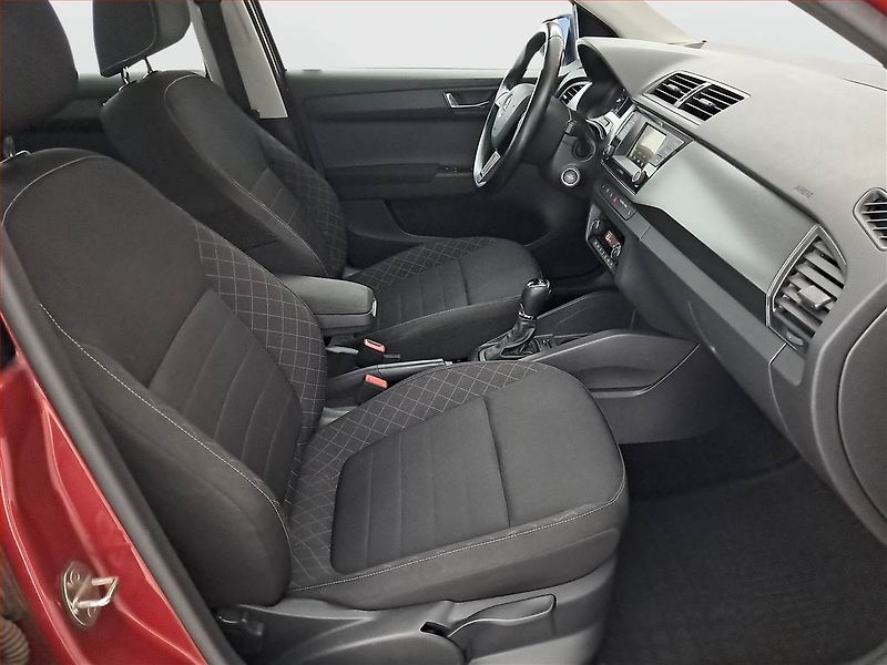 Škoda Fabia (2015) Ambition 1.2 TSI, Automat - fotka 9 z 19