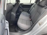 Volkswagen Golf (2010) 1.6 TDi, ČR, Trendline, AC - náhled 10