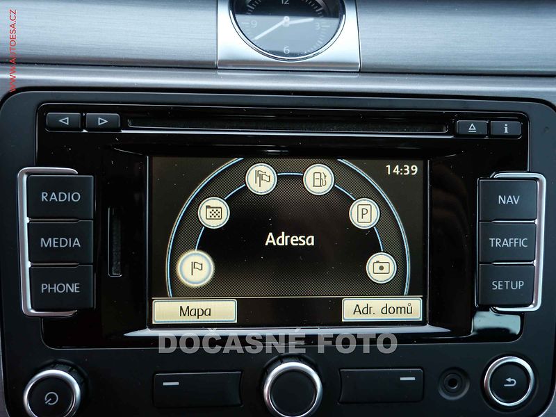 Volkswagen Passat (2014) 2.0 TDi, Navi, xenon - fotka 19 z 23