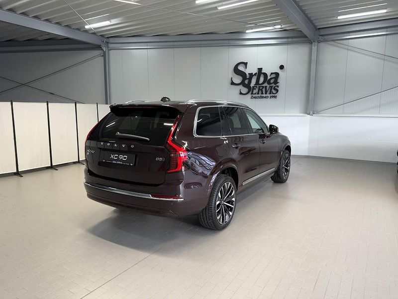 Volvo XC90 (2026) B5 2.0L 250+14k AT8 AWD PLUS D - fotka 4 z 6