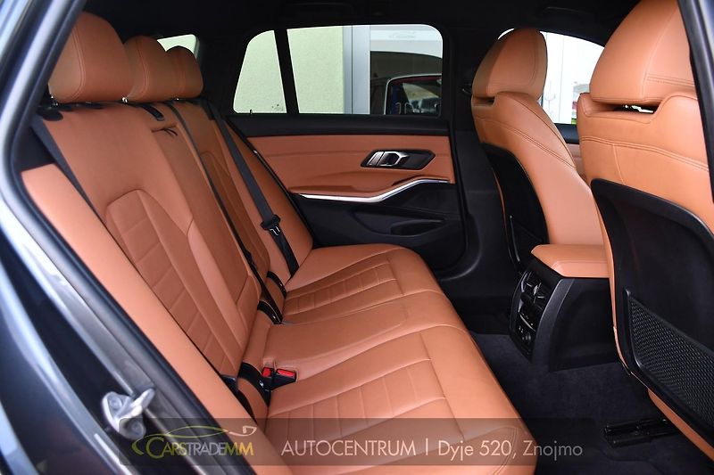 BMW Řada 3 320d LED AT KESSY ACC - fotka 18 z 54