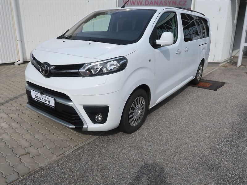 Toyota ProAce 2,0 D-4D 1.majitel CZ 8 míst - fotka 1 z 4