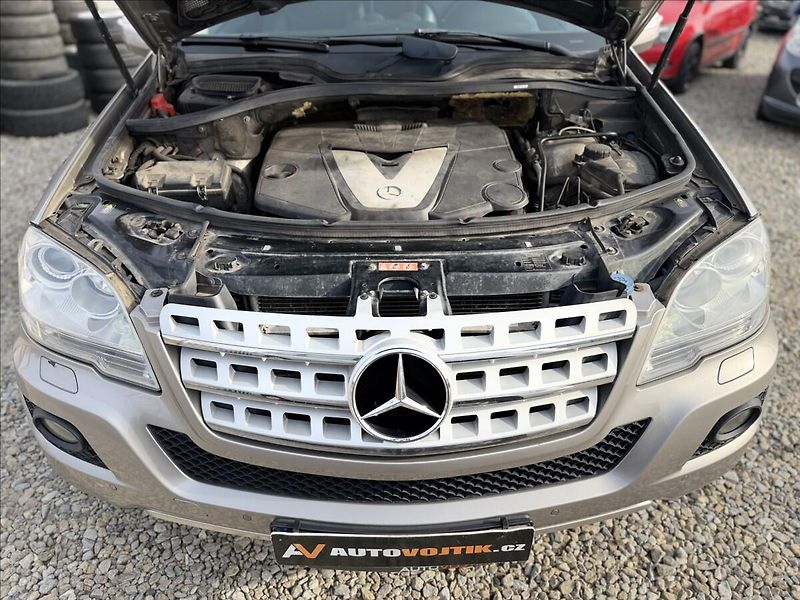 Mercedes-Benz Třídy M 3,0 320CDI 4-MATIC A/T DPH - fotka 30 z 30