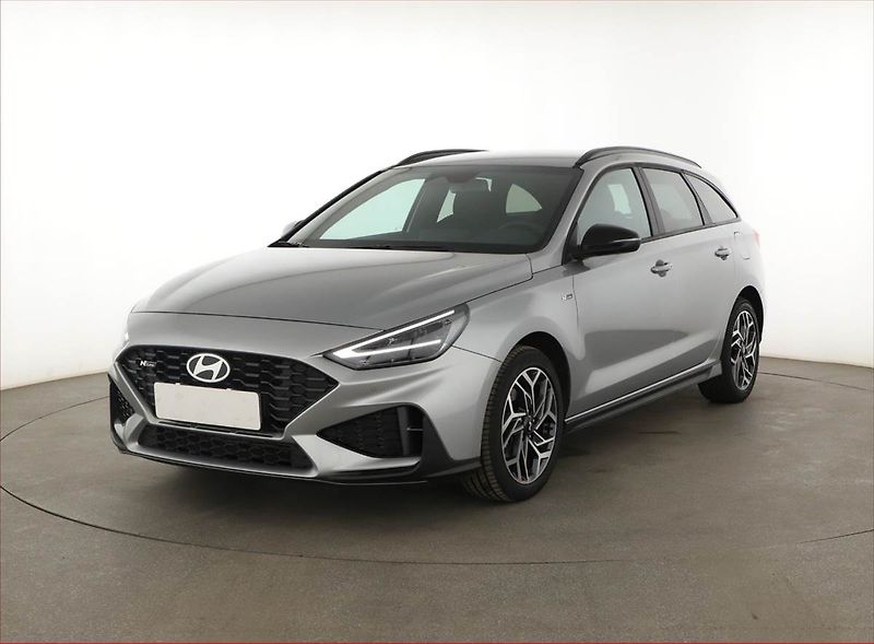 Hyundai i30 (2025) 1.0 T-GDI, N-Line, FullLed - fotka 2 z 15