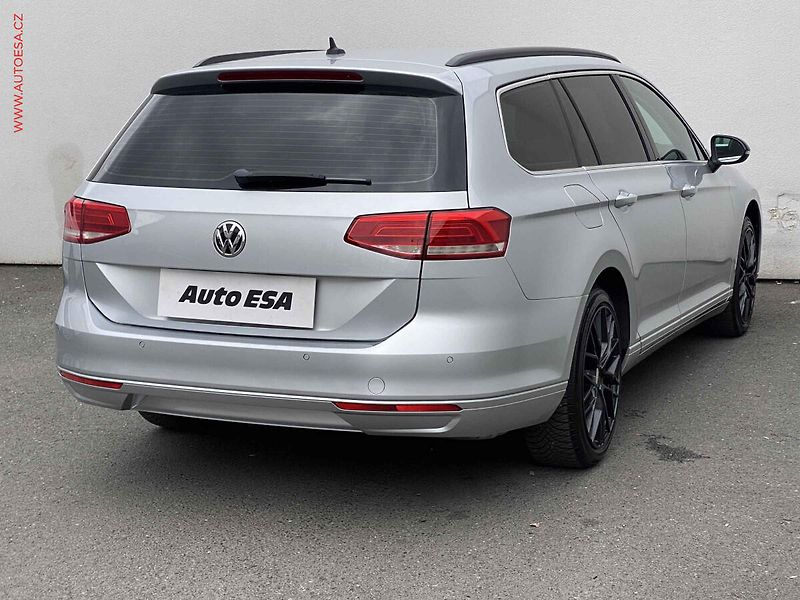 Volkswagen Passat (2017) 1.4 TSi, Comfortline, Webasto - fotka 4 z 17