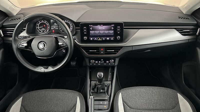 Škoda Scala 1.0 TSI Style - fotka 8 z 27