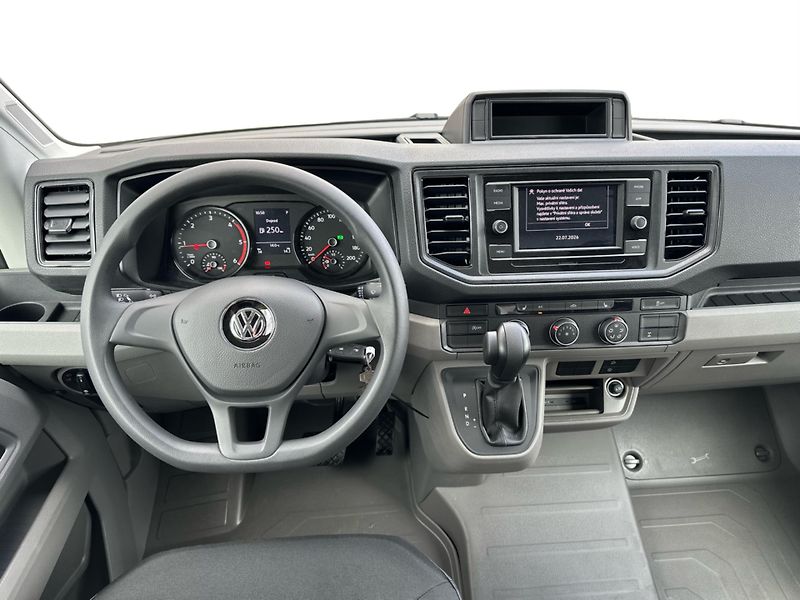Volkswagen Crafter (2026) otev.kabina 35 130kW 8AU 4MOT - fotka 10 z 22
