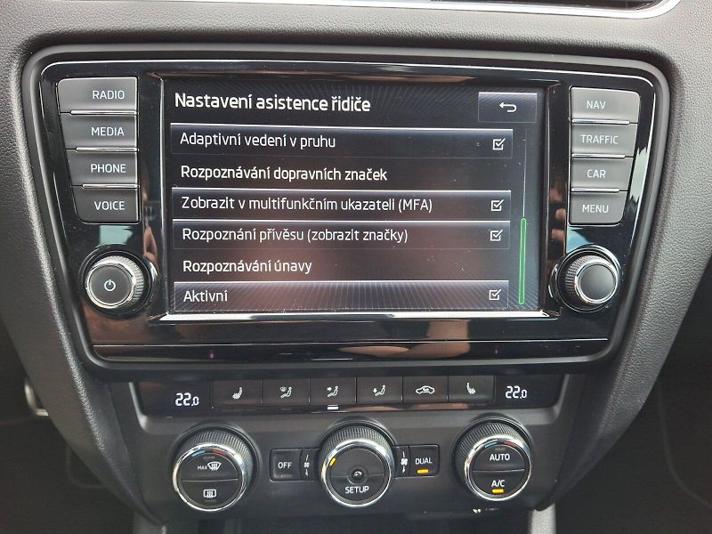 Škoda Octavia (2015) Combi RS DSG 2,0TDi 135kW - fotka 17 z 34