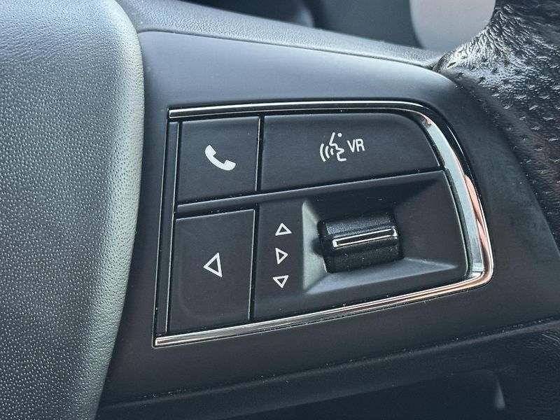 Maserati Levante (2018) GranLusso Q4, 3.0iV6 257kW, ČR - fotka 25 z 45