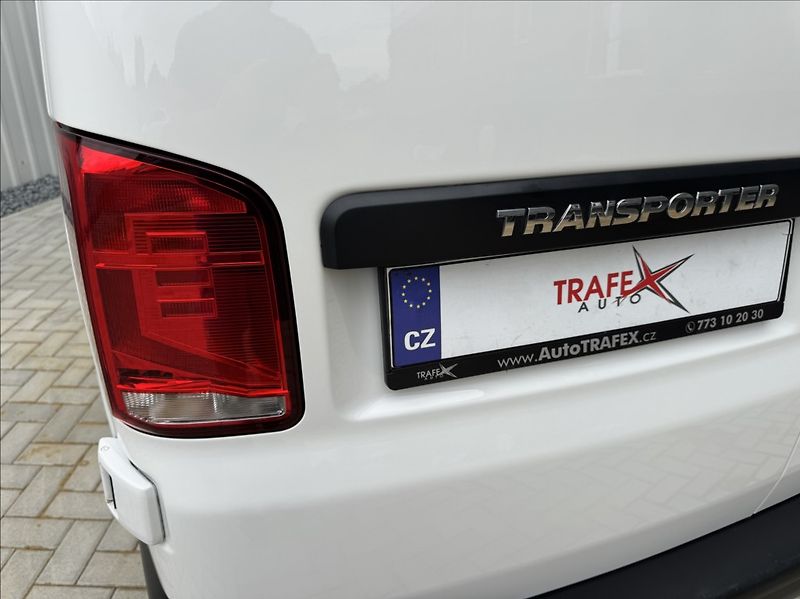 Volkswagen Transporter 2,0 TDI L1H1 DPH 1.maj původČR - fotka 23 z 50