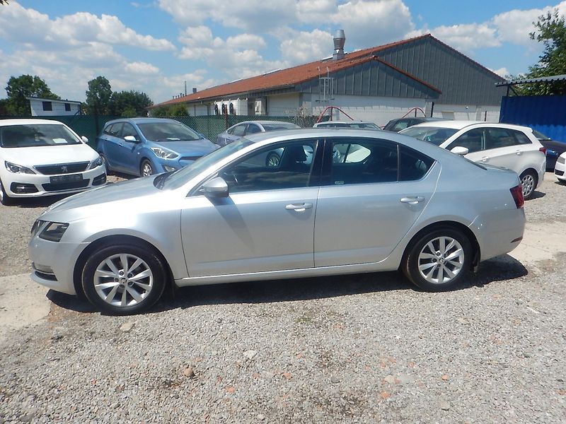 Škoda Octavia 1.6 TDI 85 KW DSG - fotografie inzerátu