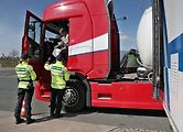 Nahlédli jsme do ojedinělého pomocníka Celní správy - pojízdné laboratoře.