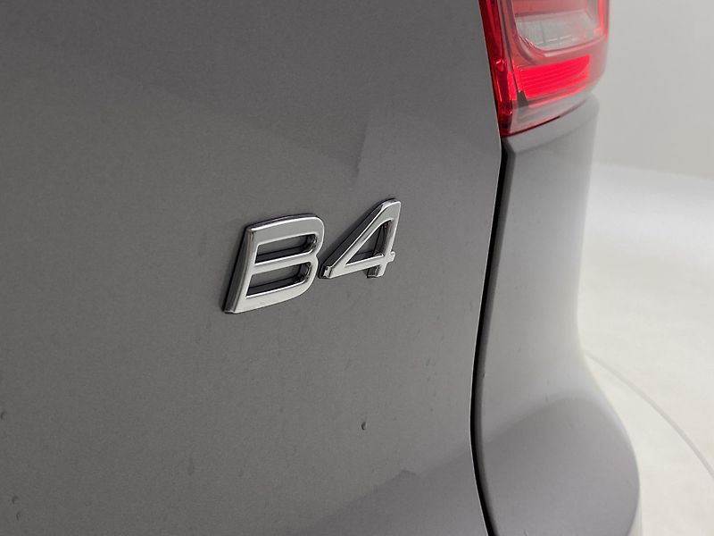 Volvo XC40 (2026) B4 AUT DARK PLUS - fotka 20 z 54