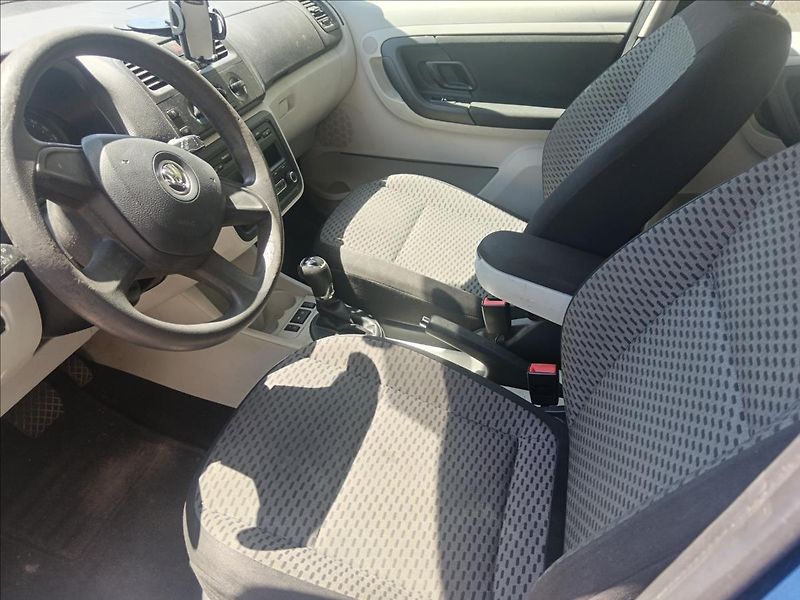 Škoda Roomster 1,2 TSi DSG  Ambition - fotka 19 z 19