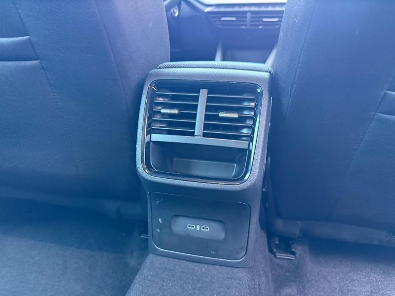 Škoda Octavia Selection 2.0 TDI 110kw DSG - fotka 24 z 27