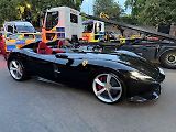 Ferrari Monza SP2 za více než sto milionů zabavila britská policie.