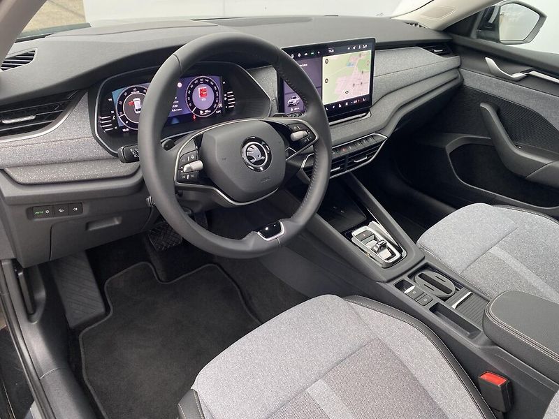 Škoda Octavia Combi 2,0 TDI Top Select DSG - fotka 7 z 28