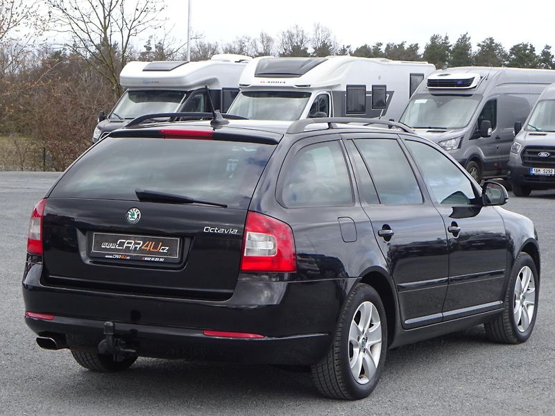 Škoda Octavia 1.2TSI 77kW NAVI TAŽNÉ SERVIS - fotka 21 z 39