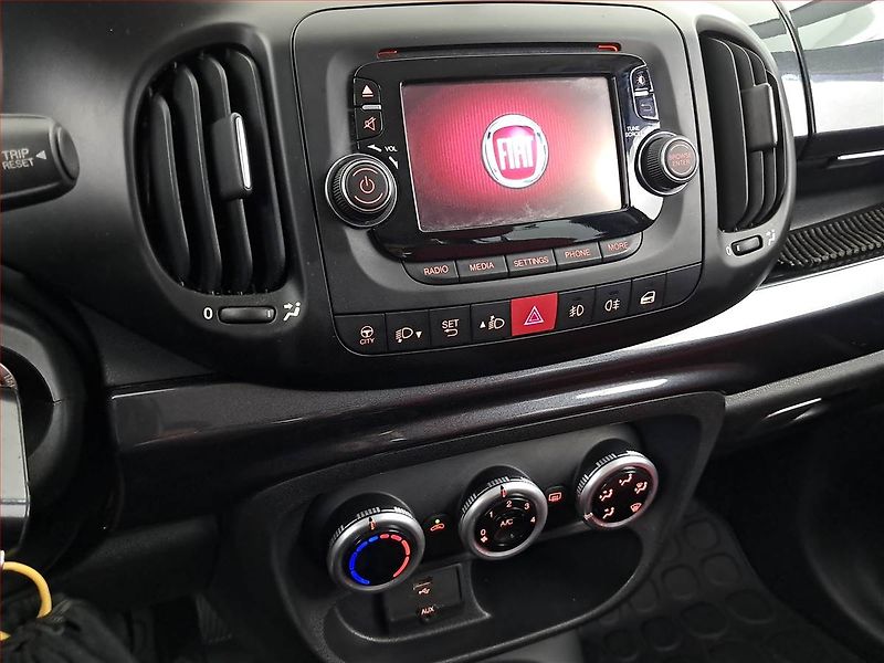 Fiat 500L (2013) 1.4 16V, Tempomat - fotka 12 z 16