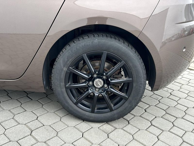 Peugeot 308 ALLURE PACK S&S MAN6 1,2 PureT - fotka 21 z 23