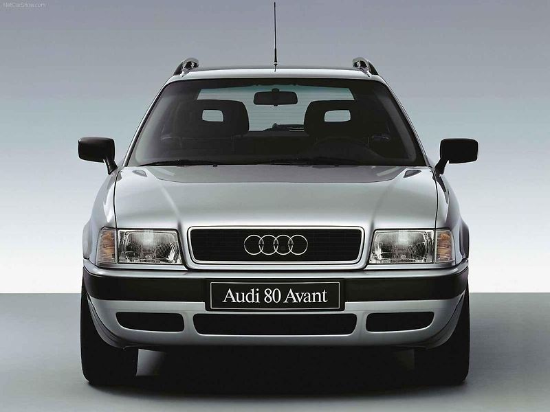 Audi 80 na dobové reklamní fotografii