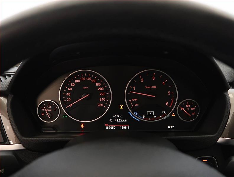 BMW Řada 4 (2015) 430d xDrive, 4X4, Automat - fotka 11 z 25