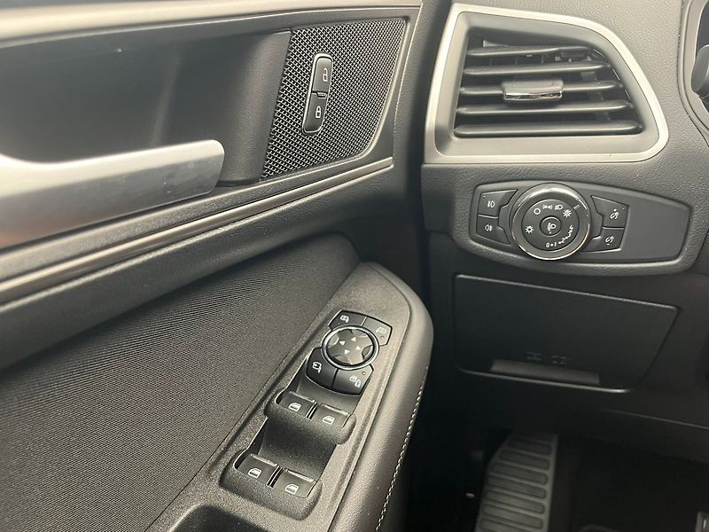 Ford Galaxy 2.5 HEV 7 míst po servise - fotka 17 z 44