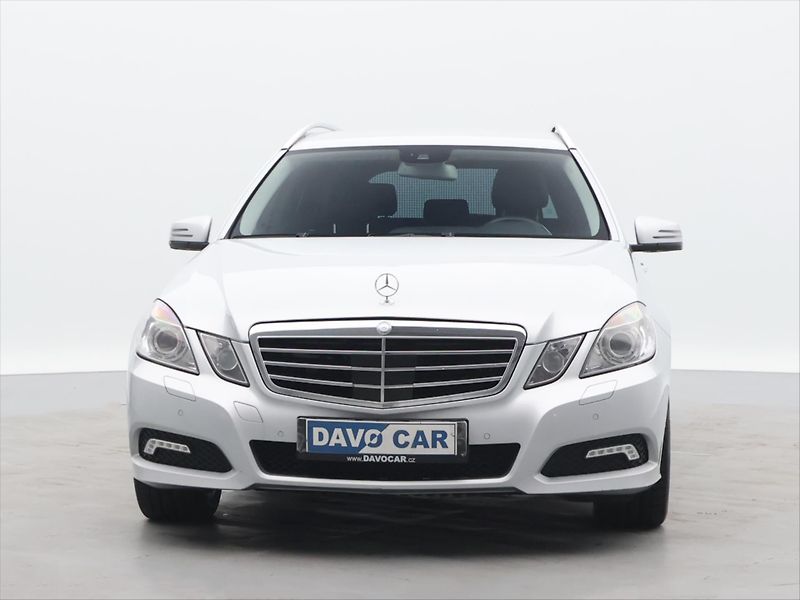 Mercedes-Benz Třídy E 3,0 350CDI 170kW CZ Avantgarde - fotka 2 z 35