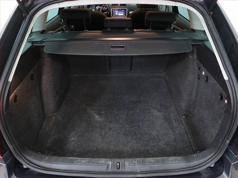 Škoda Octavia (2011) 1.6 TDI, nová STK, Tažné - fotka 12 z 13