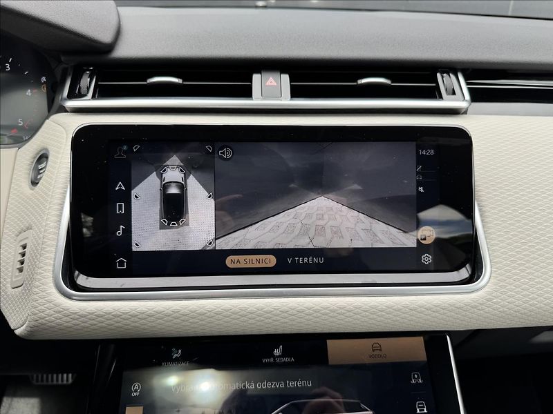 Land Rover Range Rover Velar 3,0 D300 R-DYNAMIC S AWD DPH - fotka 26 z 37